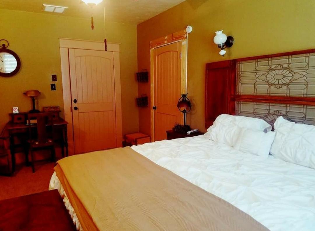 Gibbs Street Manor Hotel New Waverly Esterno foto